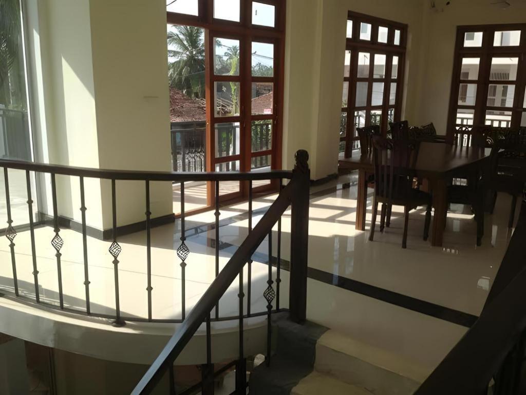 Araliya Blue Beach View Hotel Kudapaduwa Exterior foto