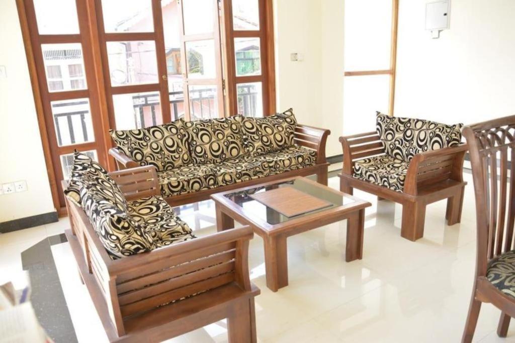 Araliya Blue Beach View Hotel Kudapaduwa Exterior foto